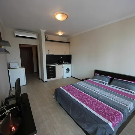 Menada Crystal Park Apartamento *